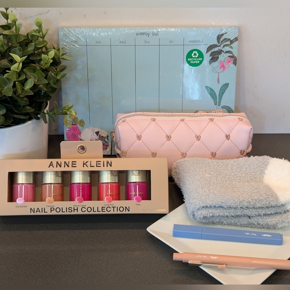 Self Care Set - Picture 1 of 8